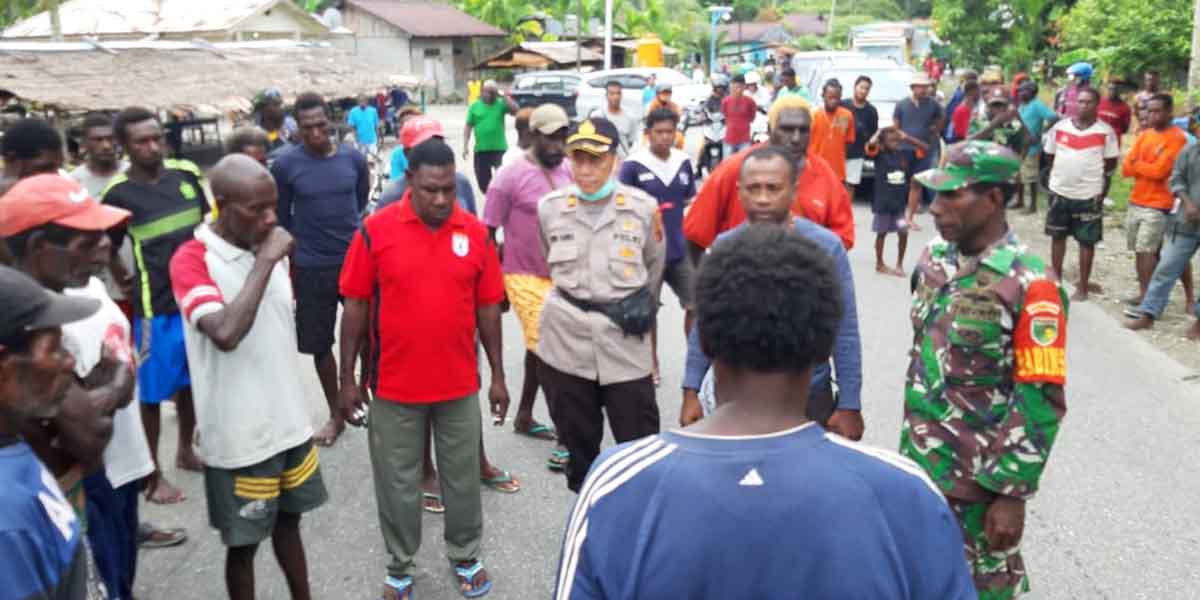 dana-desa-belum-cair-warga-palang-jalan